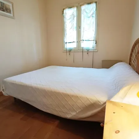 Bright Cocoon With Shared Pool In